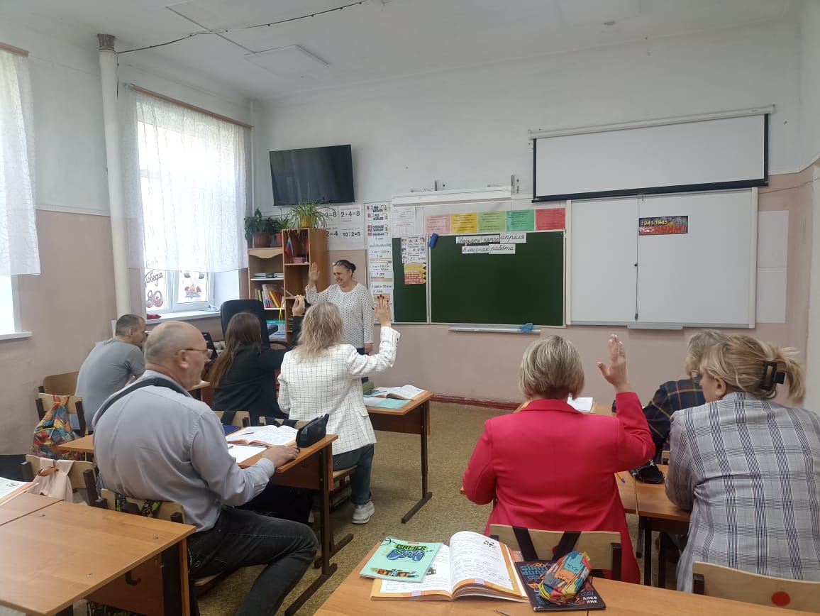 Праздник весны и труда.